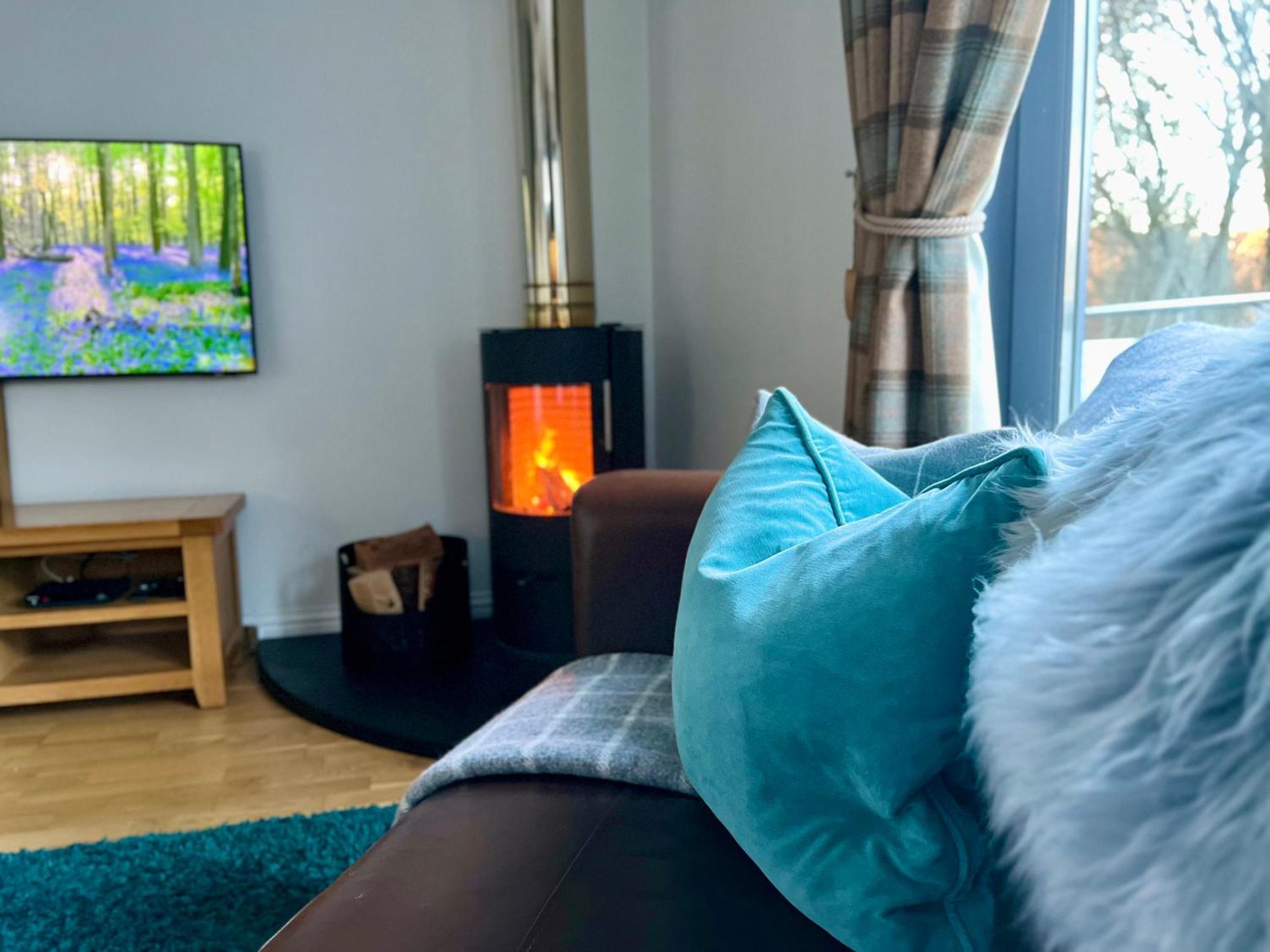 Bluebell Cottage With Hot Tub Балачулиш Екстериор снимка