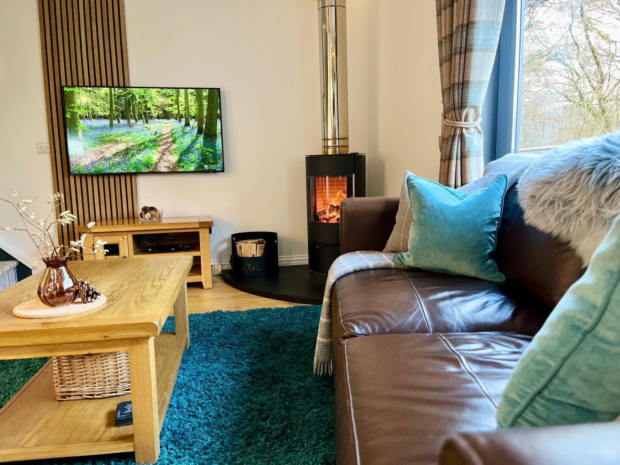 Bluebell Cottage With Hot Tub Балачулиш Екстериор снимка