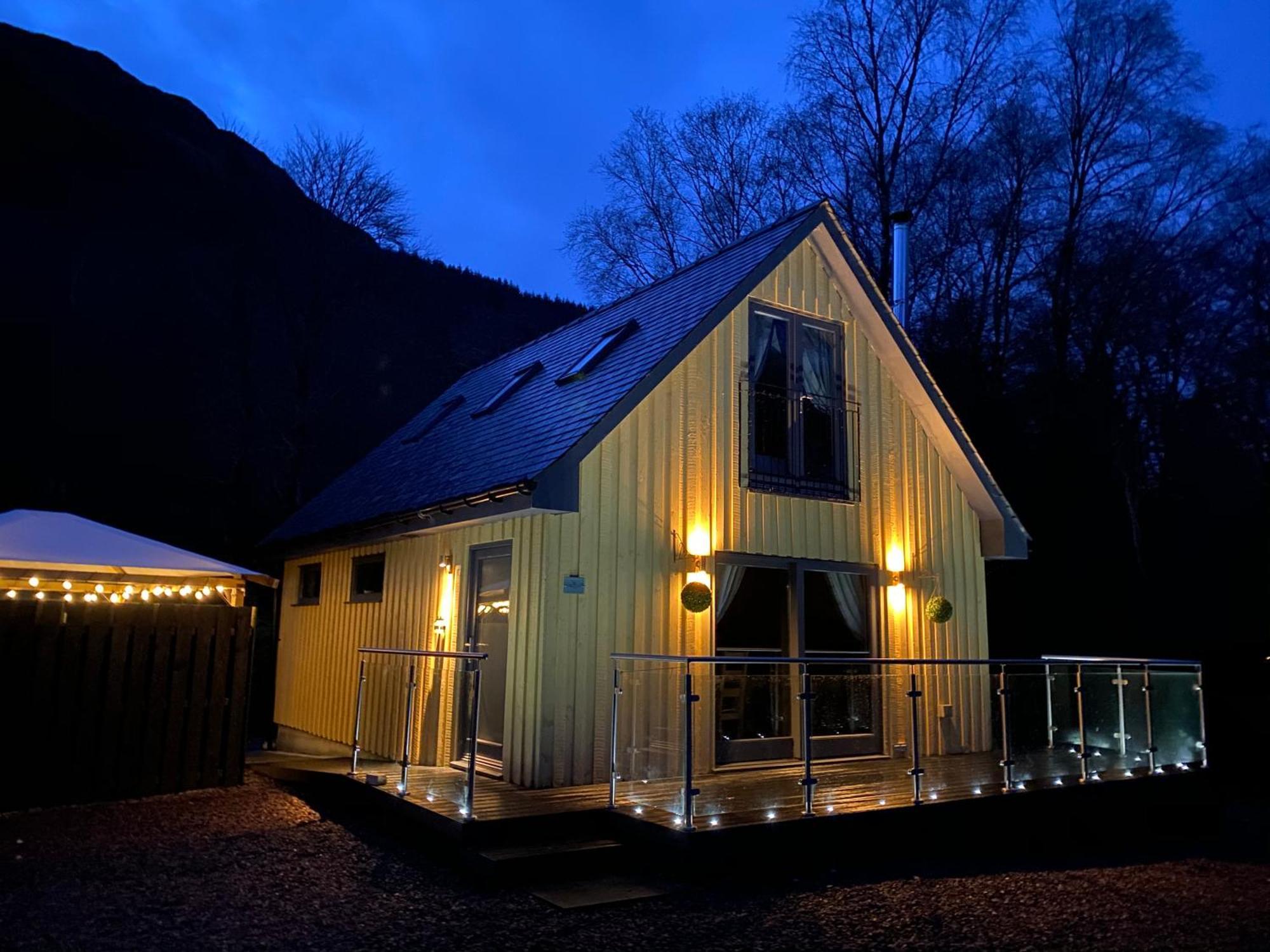 Bluebell Cottage With Hot Tub Балачулиш Екстериор снимка