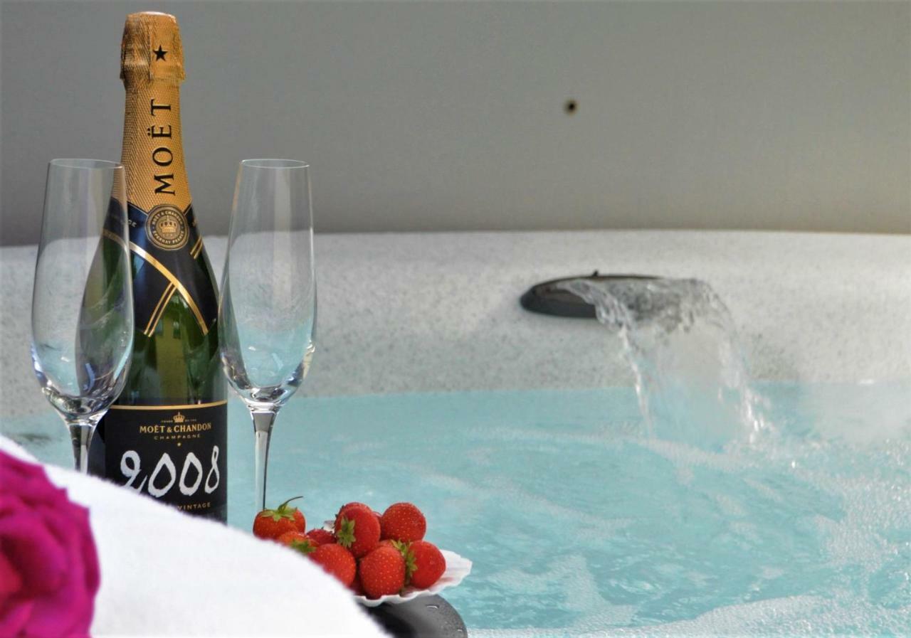 Bluebell Cottage With Hot Tub Балачулиш Екстериор снимка